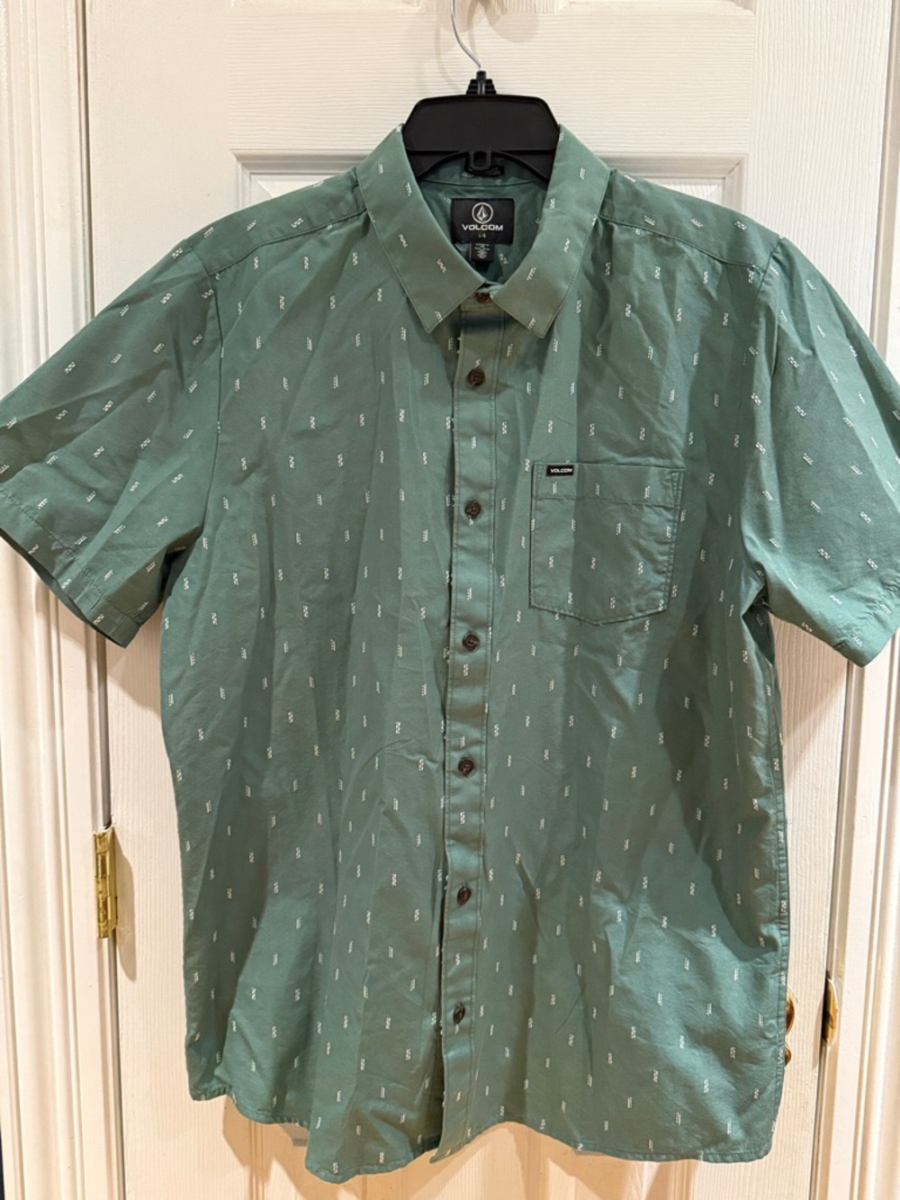 Volcom Men’s Short Sleeve Button-Up Shirt in Sage Green with Micro Print